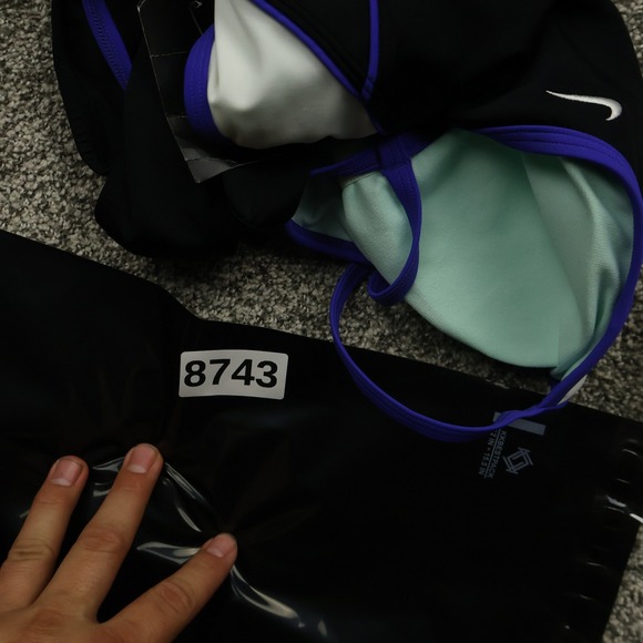 Nike Swimsuit‎ Women's 10 Black White Purple One Piece Athletic Training New - Picture 9 of 9